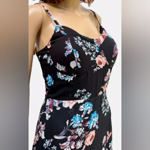 S-Lily Rose Dress. - Picture 4 of 8